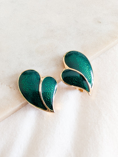 Boucles coeurs laquées vert émeraude