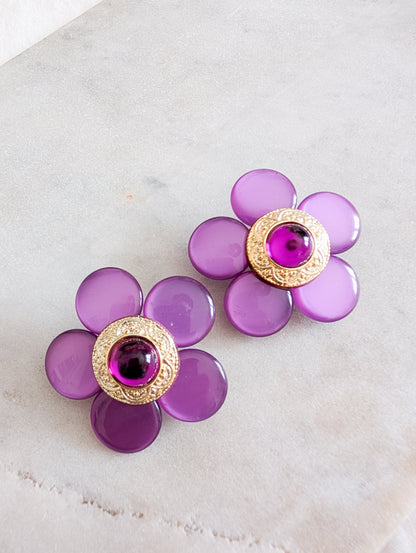 Boucles fleurs violettes