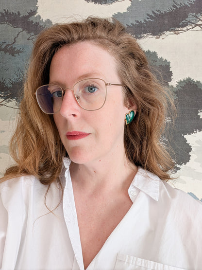 Boucles coeurs laquées vert émeraude