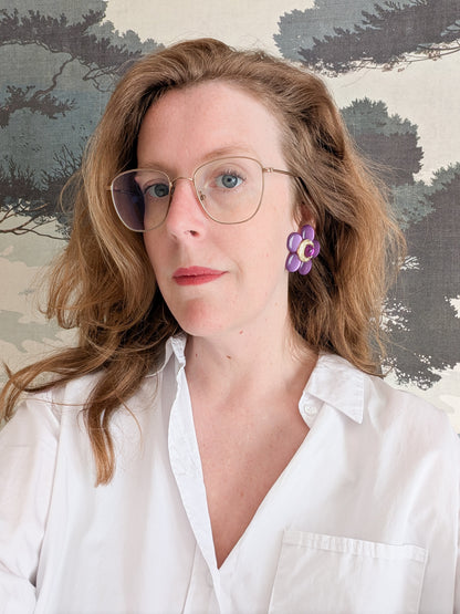 Boucles fleurs violettes