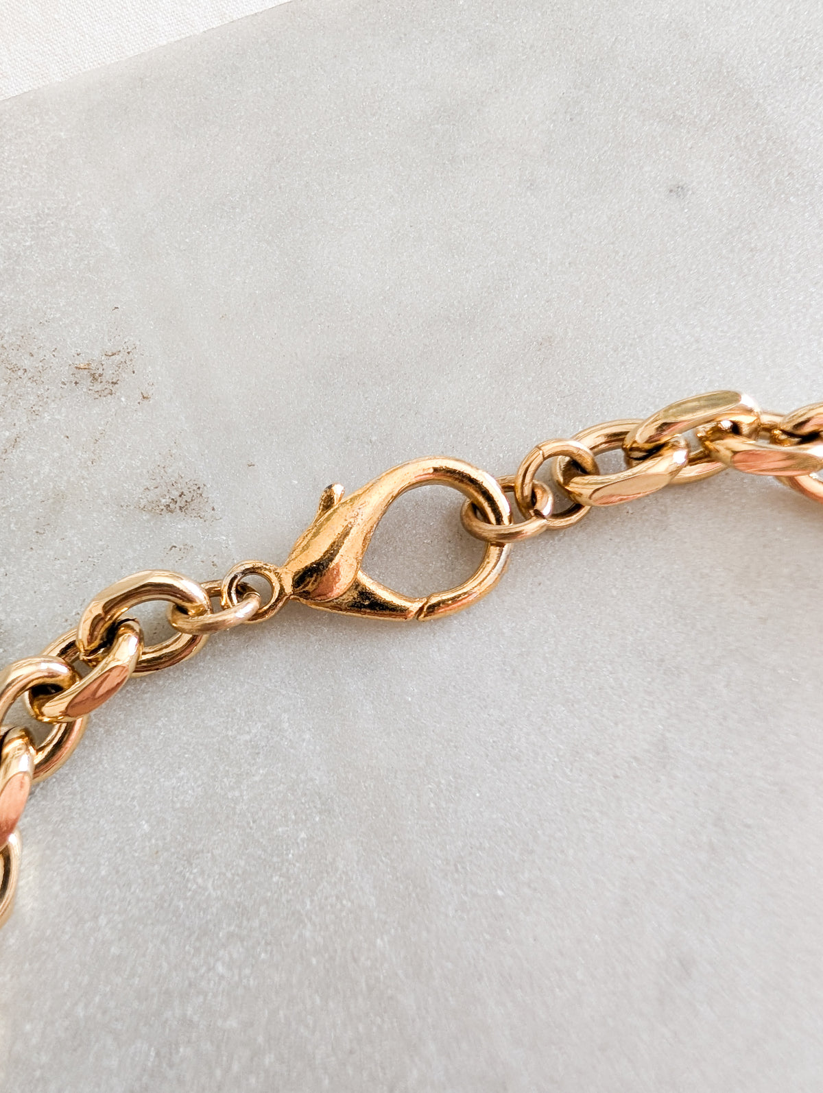 Rare collier amphores Agatha