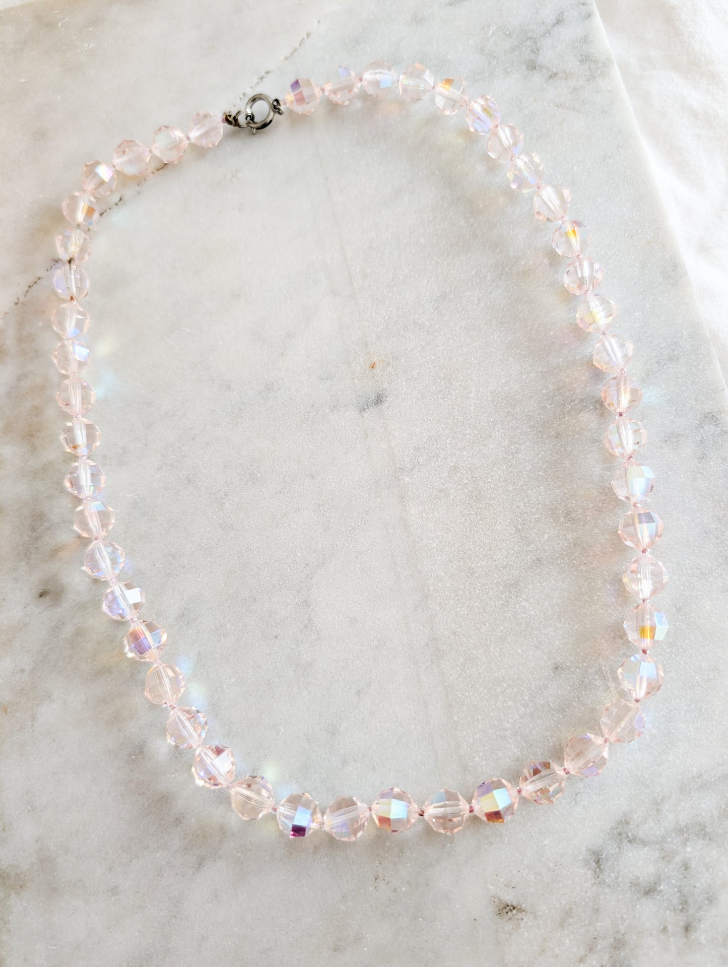 Collier américain en cristal rose 50's
