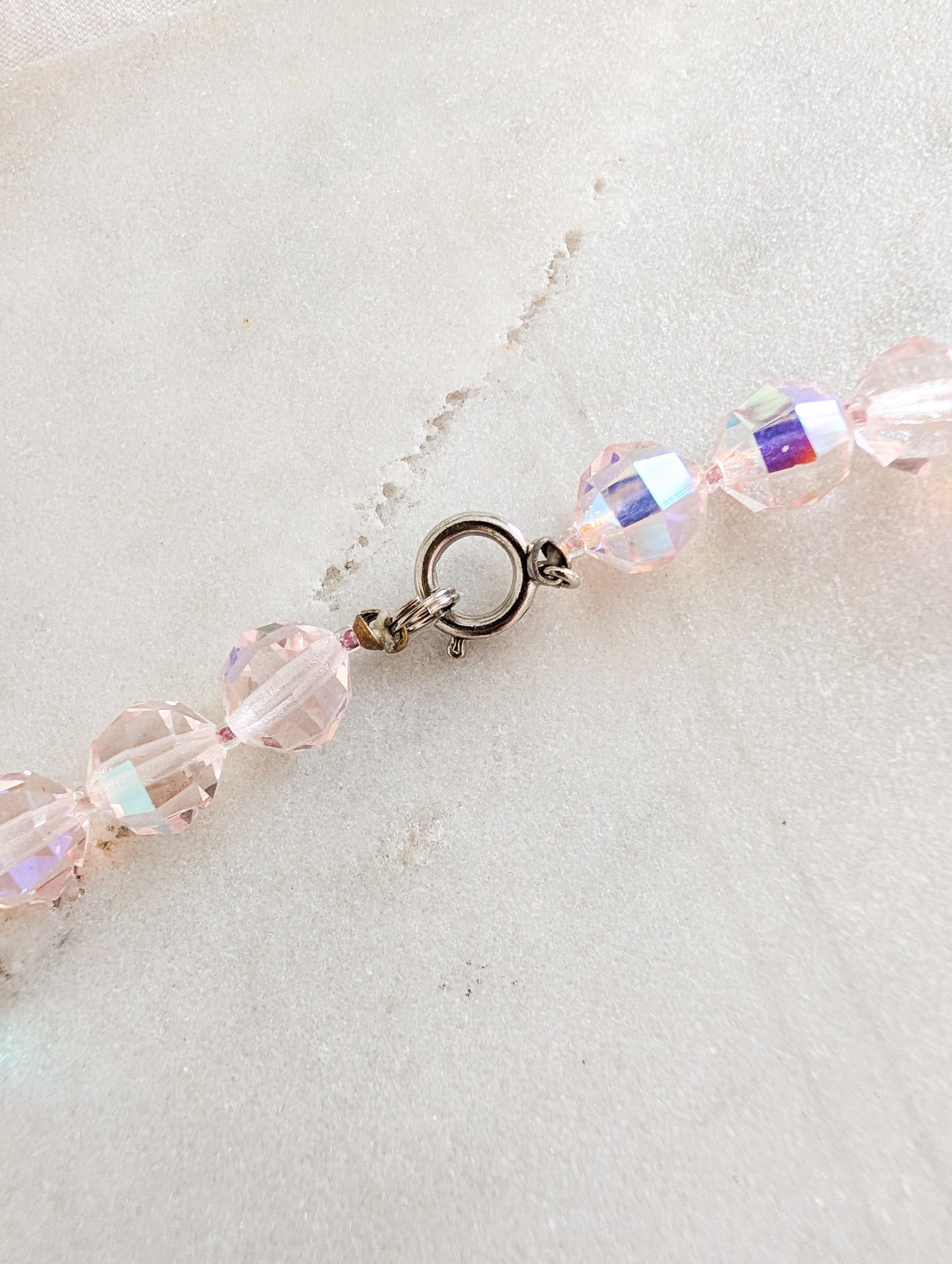 Collier américain en cristal rose 50's