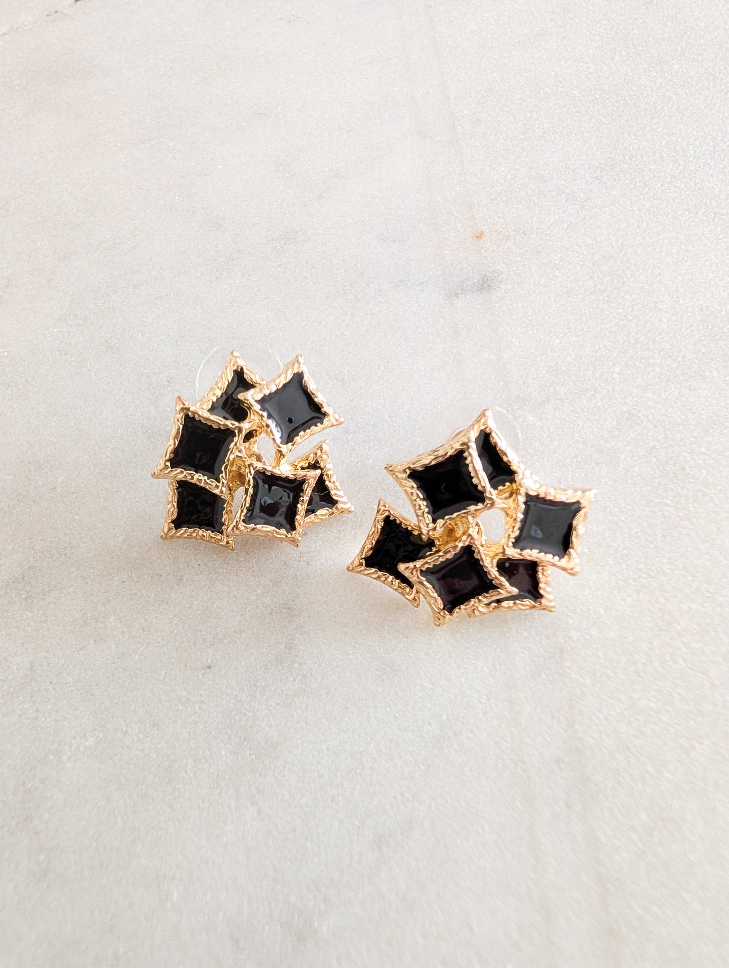 Boucles oreilles percées or et noir