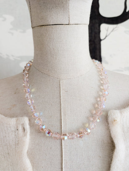 Collier américain en cristal rose 50's