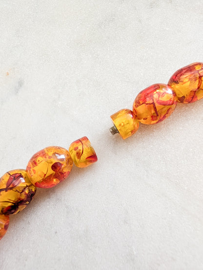 Collier Lucite façon ambre 1930