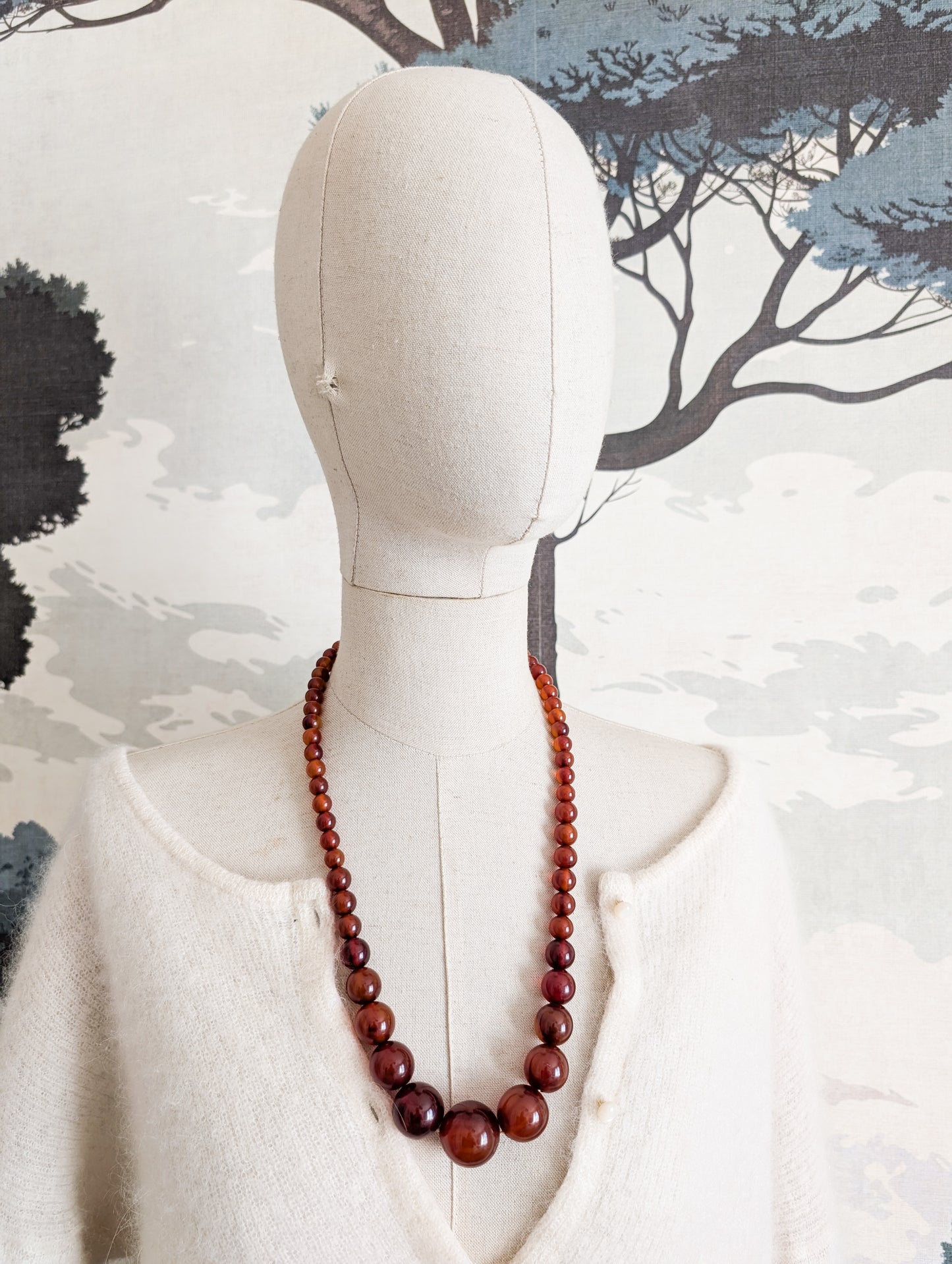 Long collier en Bakélite 1930 perles rondes