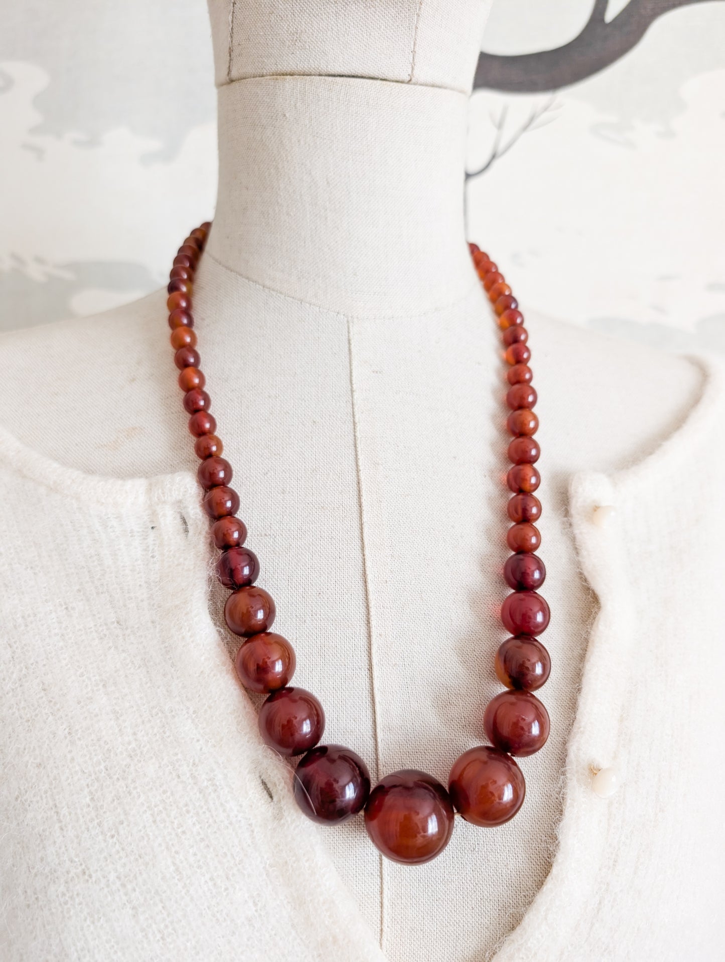 Long collier en Bakélite 1930 perles rondes