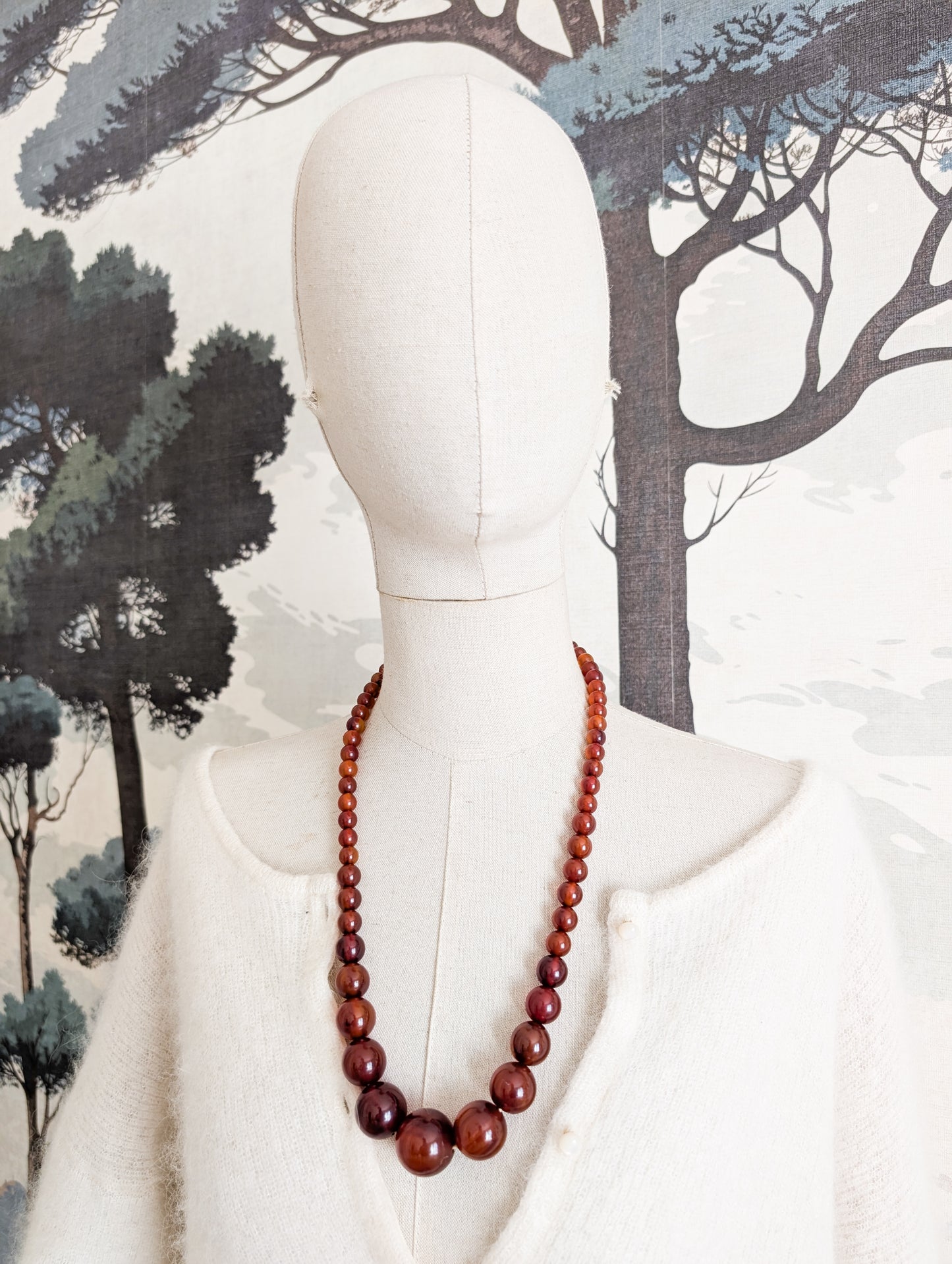 Long collier en Bakélite 1930 perles rondes