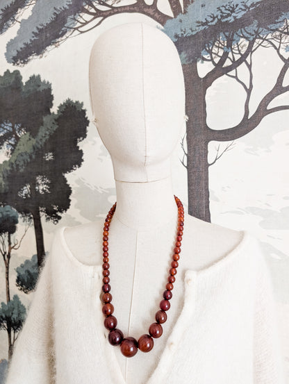 Long collier en Bakélite 1930 perles rondes