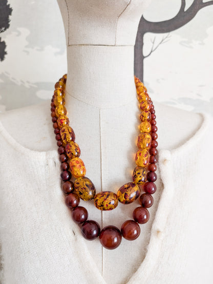 Collier Lucite façon ambre 1930