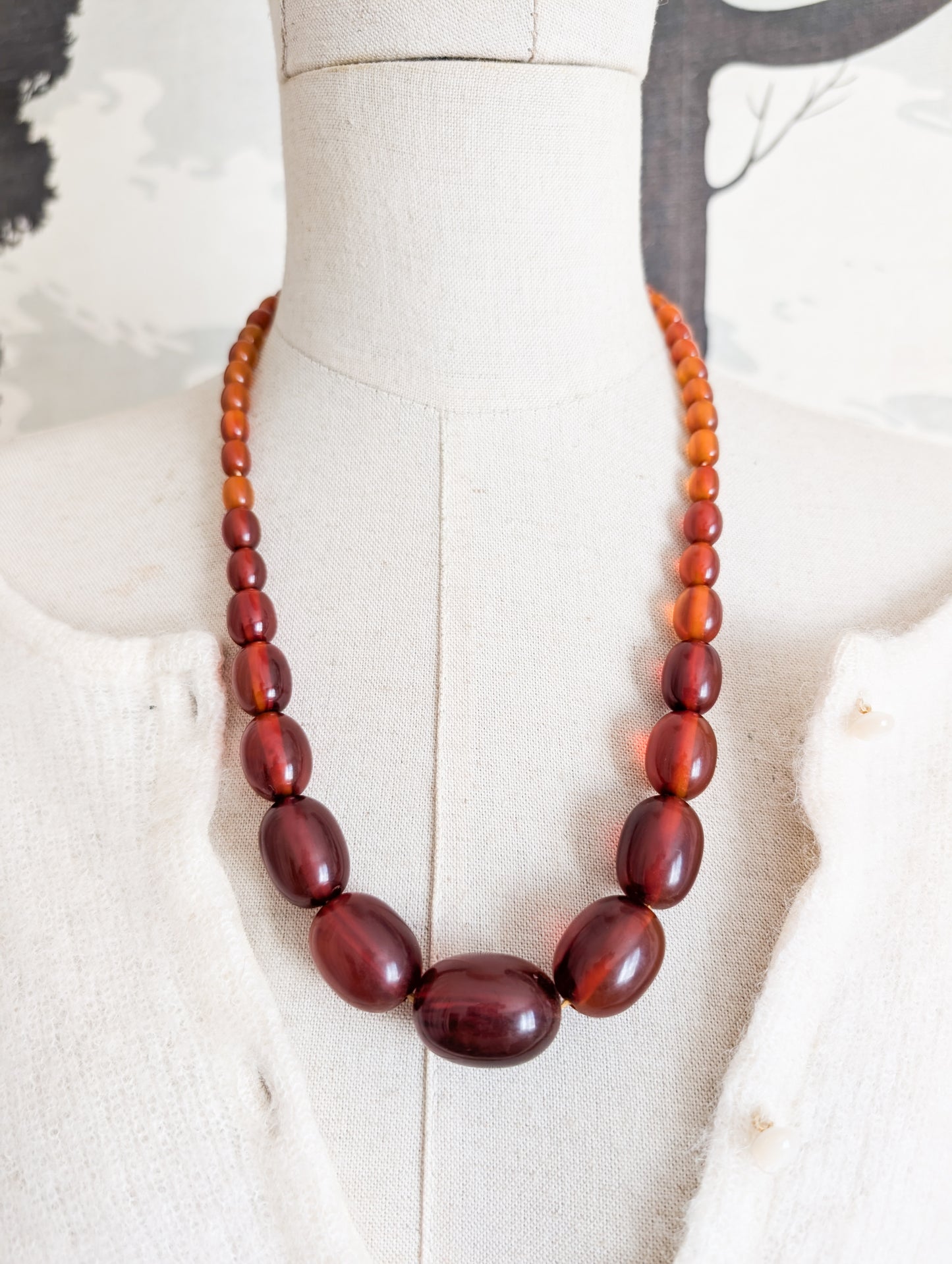 Long collier en Bakélite 1930 perles ovales