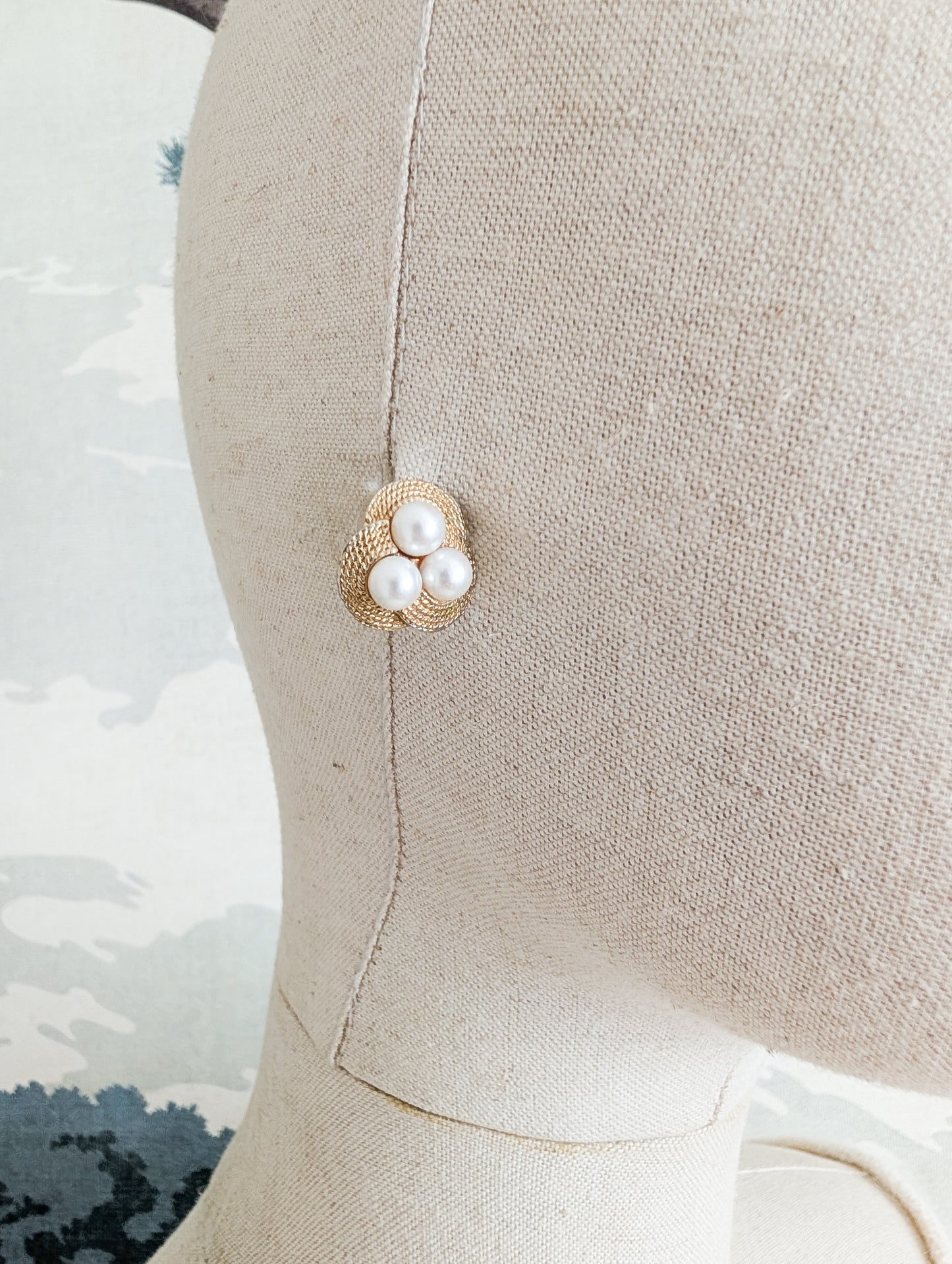 Boucles perles 60's oreilles percées