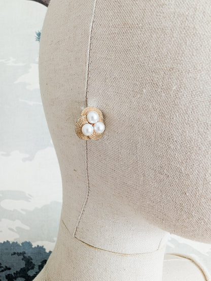 Boucles perles 60's oreilles percées