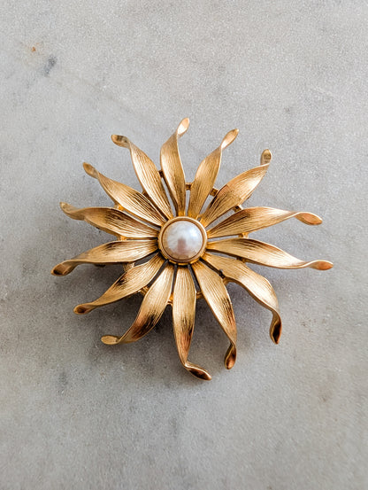 Broche fleur américaine