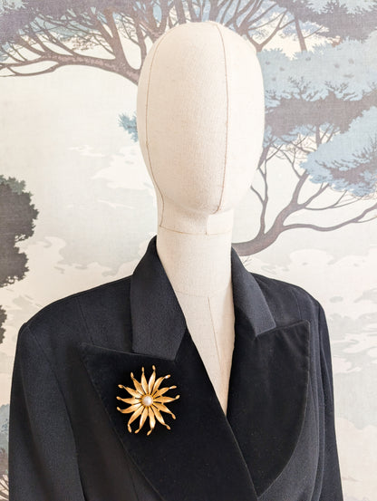 Broche fleur américaine