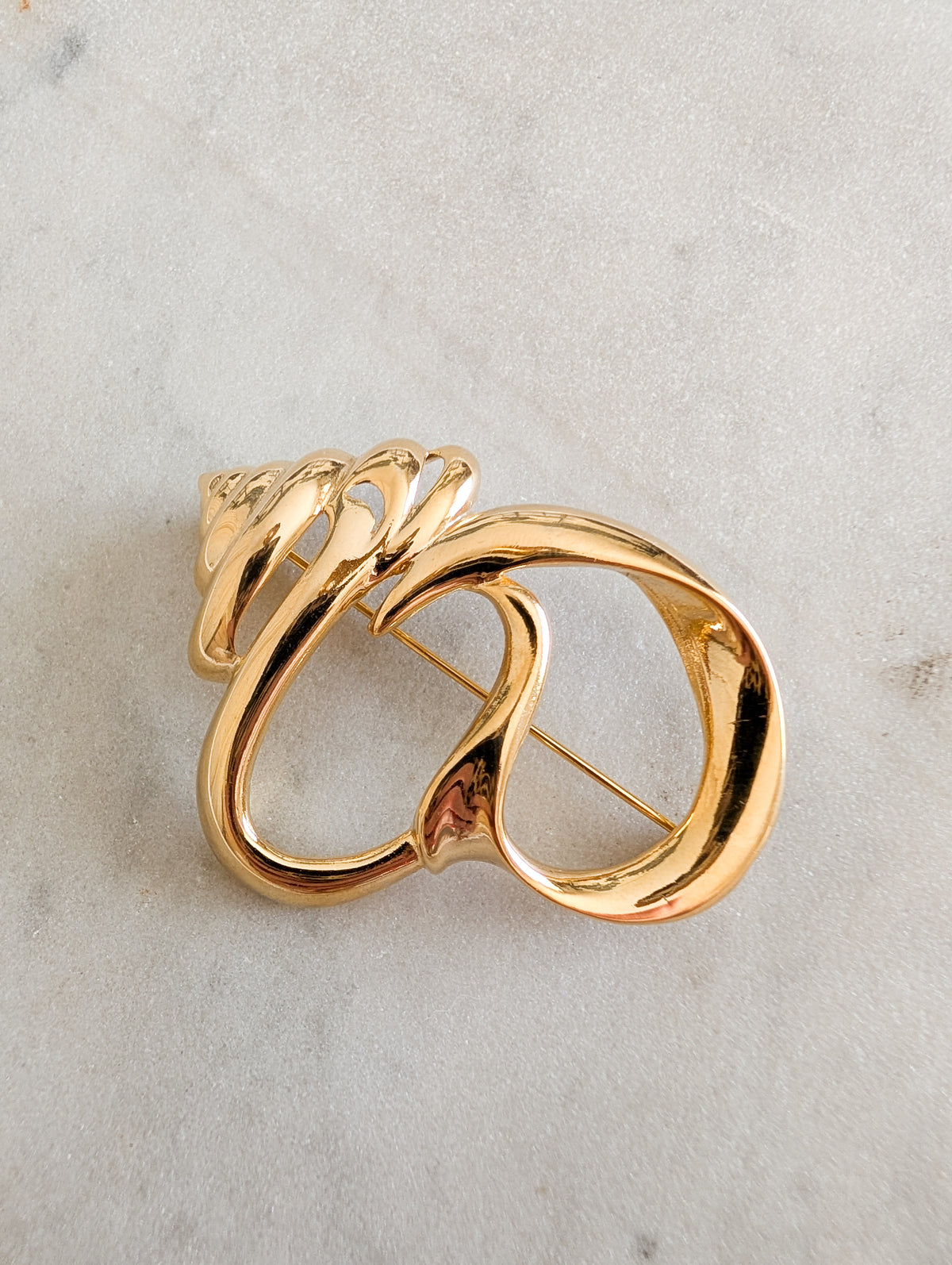 Broche coquillage 80's