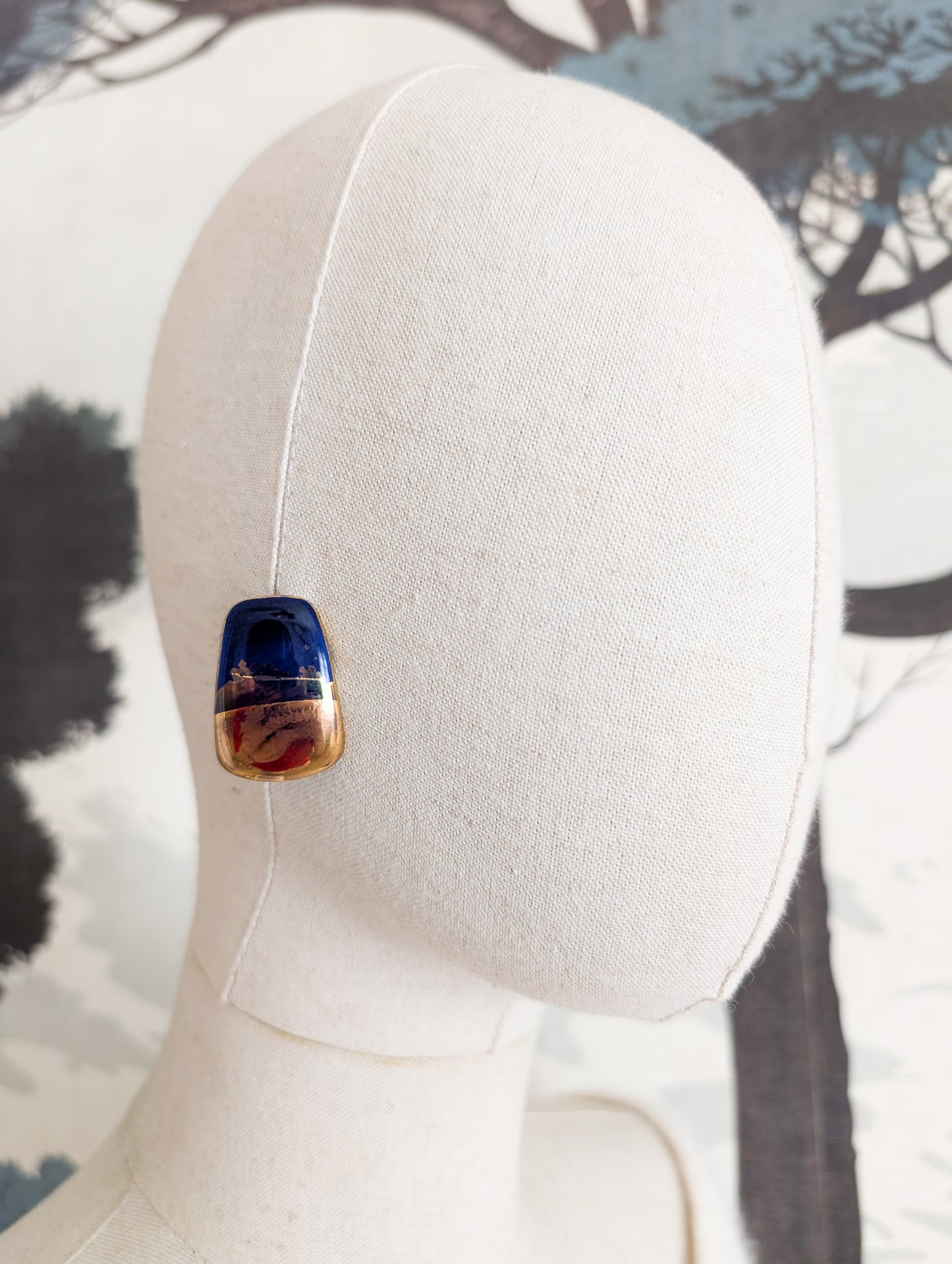 Boucles oreilles percées en porcelaine émaillée