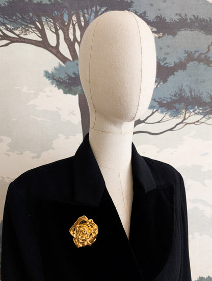 Très rare broche rose Yves Saint Laurent