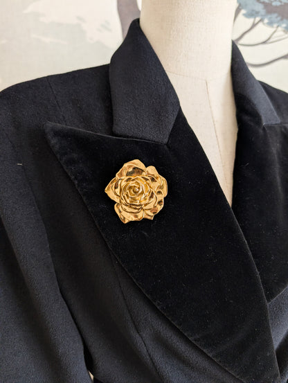 Très rare broche rose Yves Saint Laurent