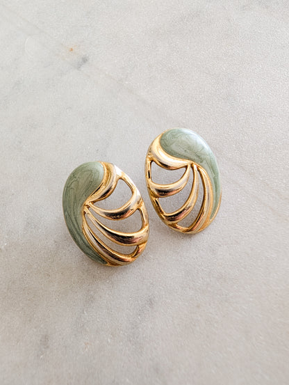 Boucles oreilles percées