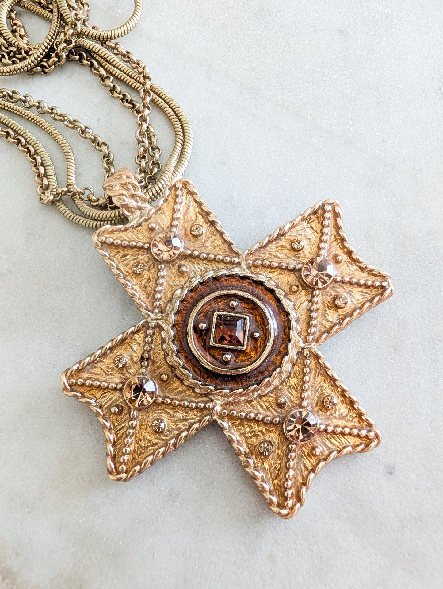 Long collier croix Dolce Vita
