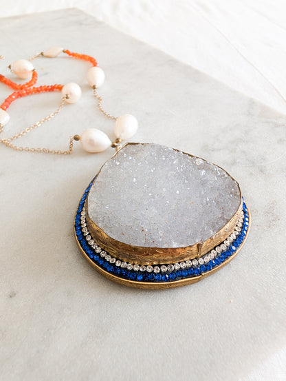 Sautoir contemporain quartz et perles d'eau douce