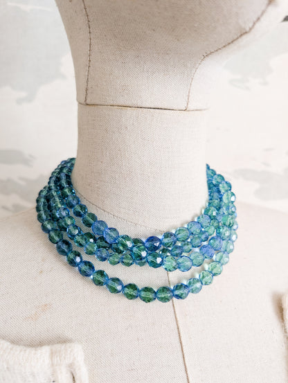 Collier en verre Multirangs années 1950