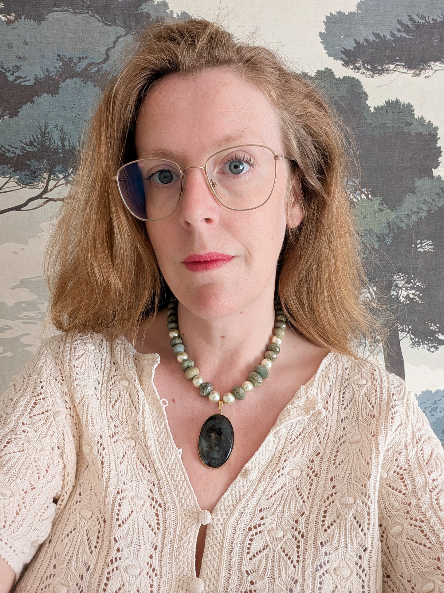 Collier en Béryl et pendentif Labradorite