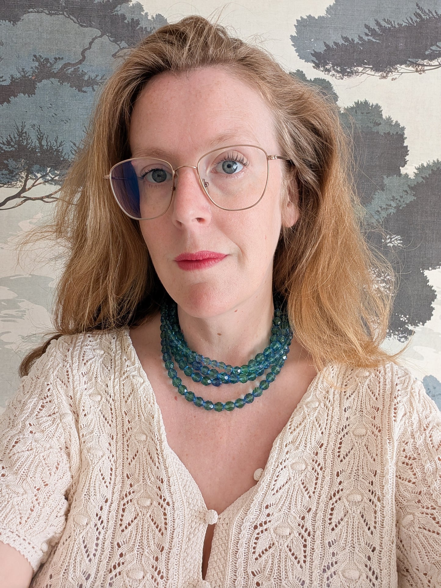 Collier en verre Multirangs années 1950