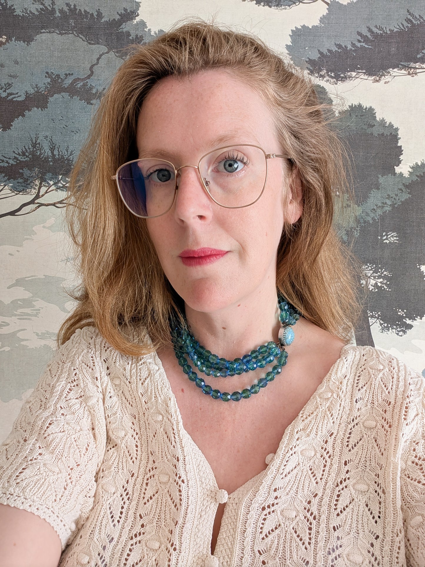 Collier en verre Multirangs années 1950