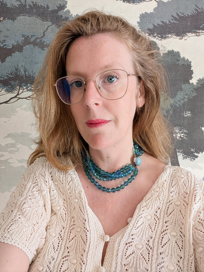 Collier en verre Multirangs années 1950