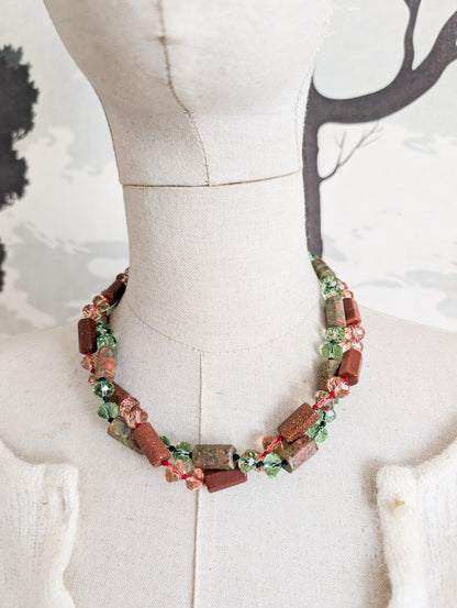 Collier en Verre et Unakite
