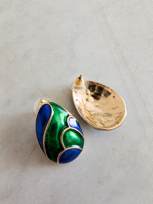 Boucles bleues et vertes oreilles percées