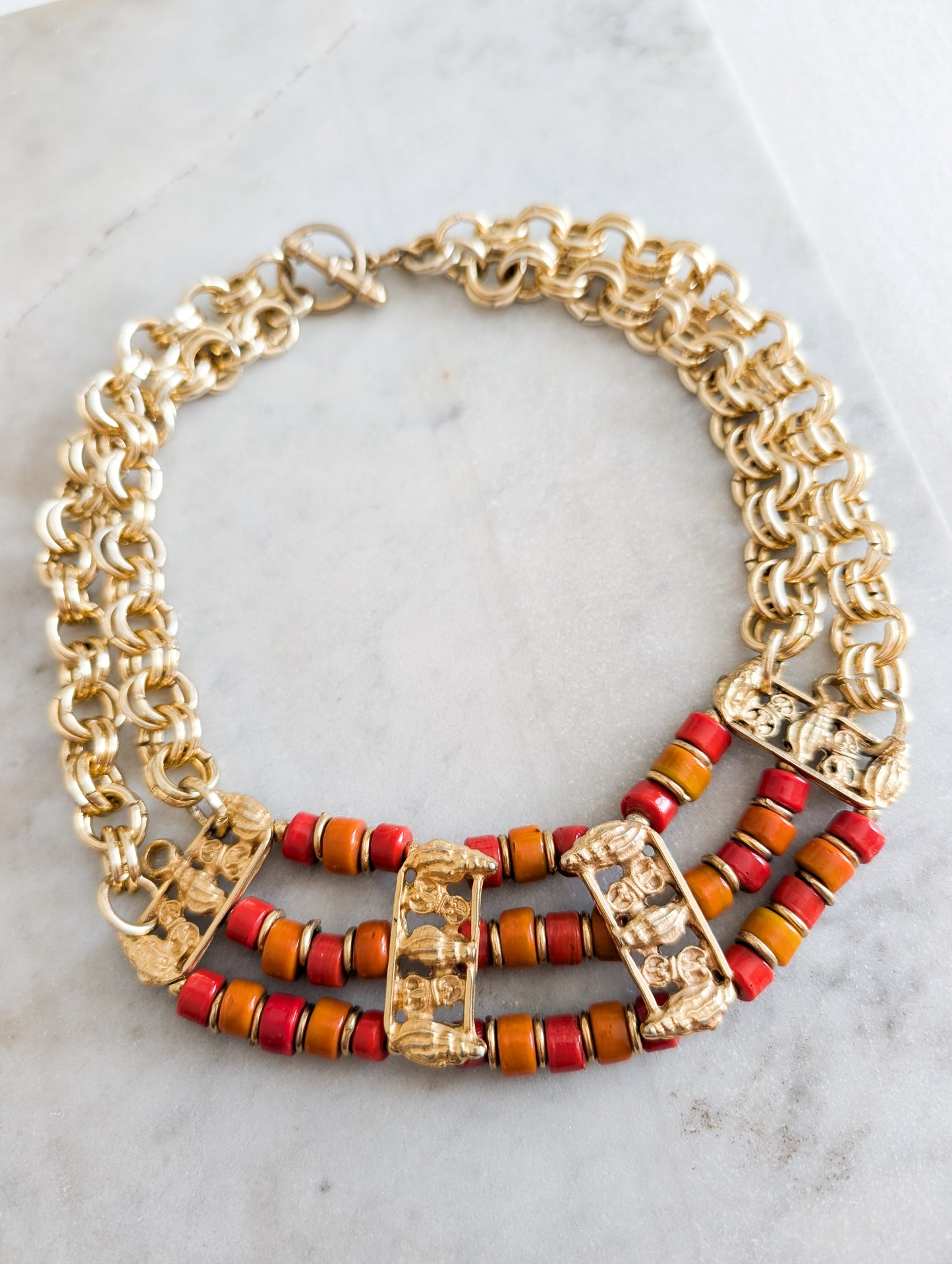 Collier plastron coquillages et perles