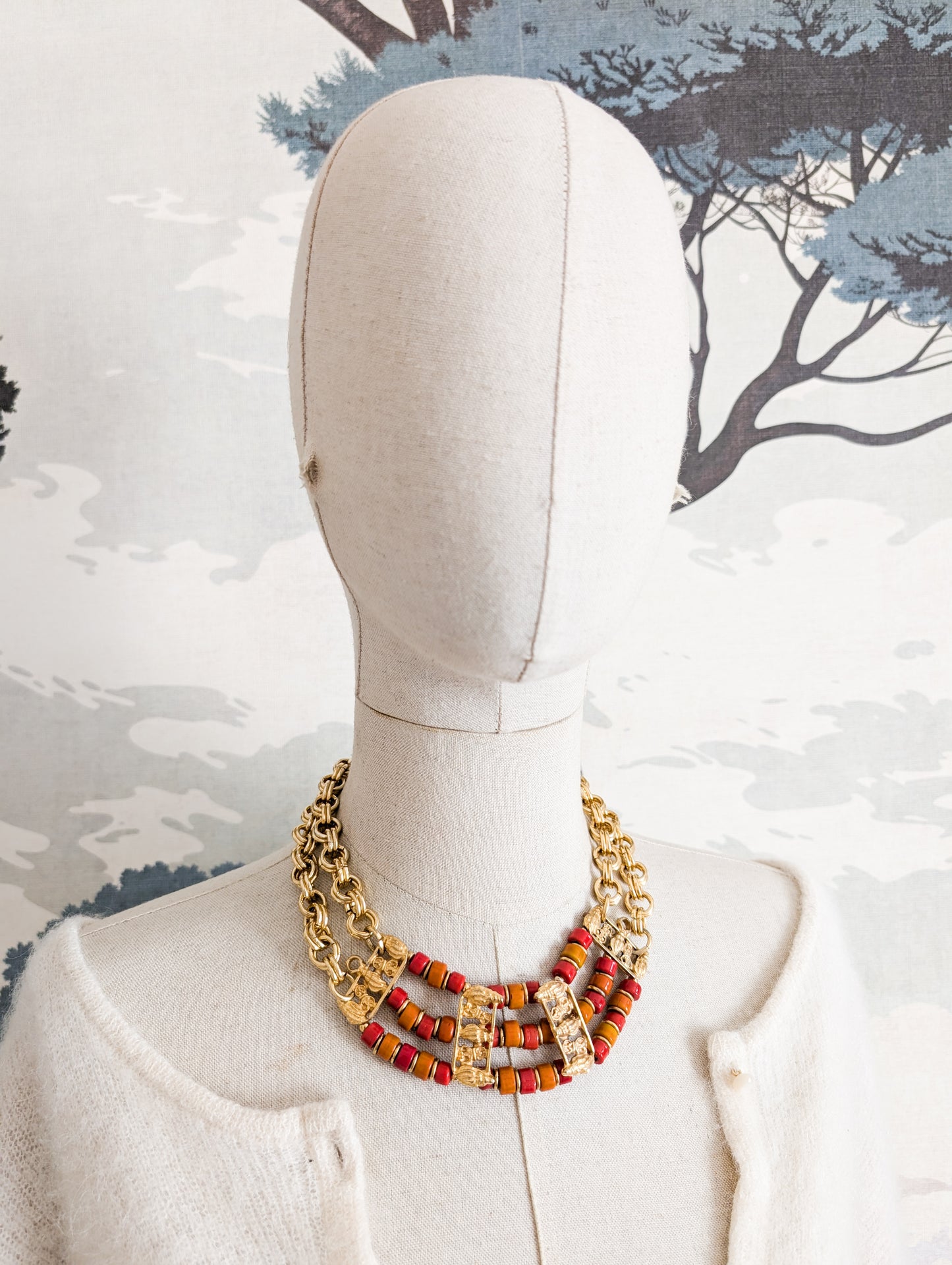 Collier plastron coquillages et perles