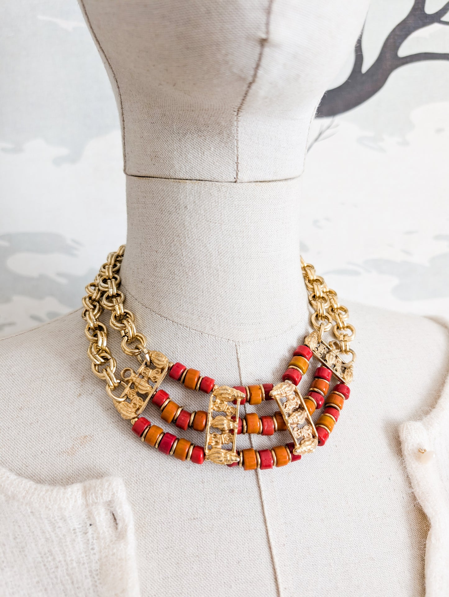Collier plastron coquillages et perles