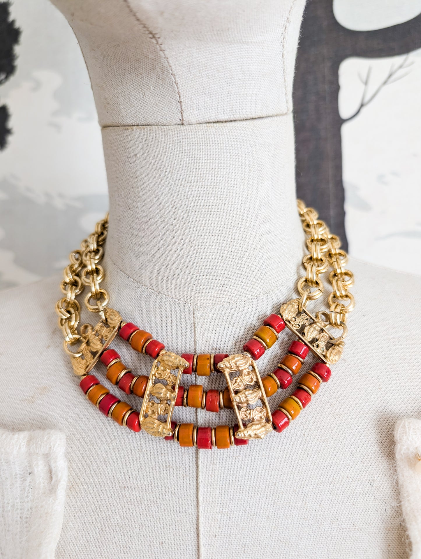 Collier plastron coquillages et perles