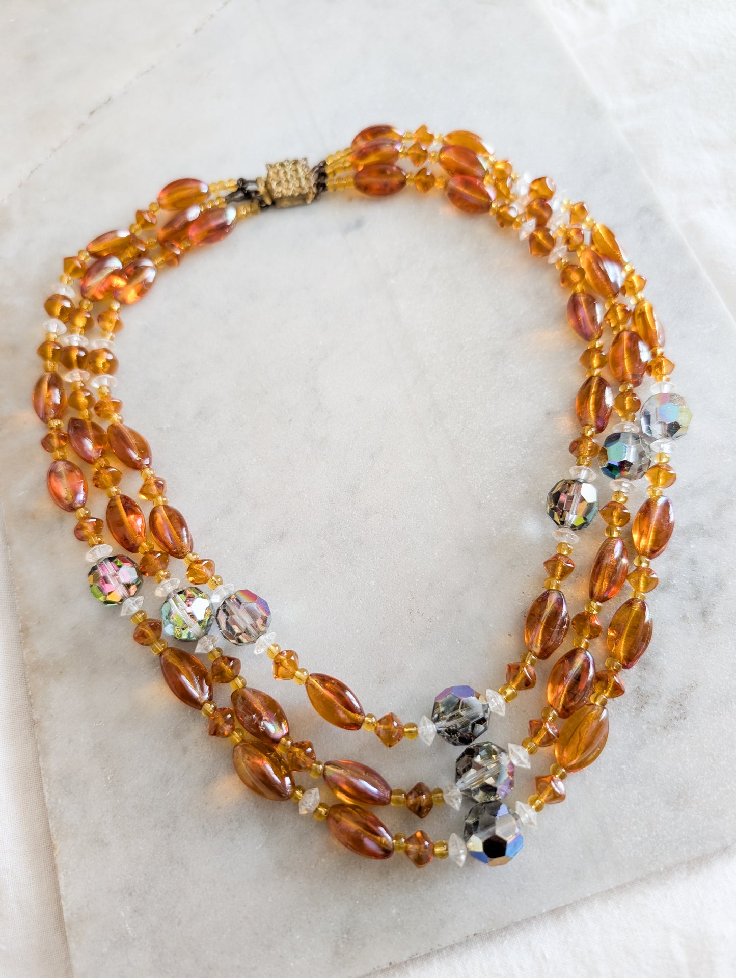 Collier 50's en verre et cristal