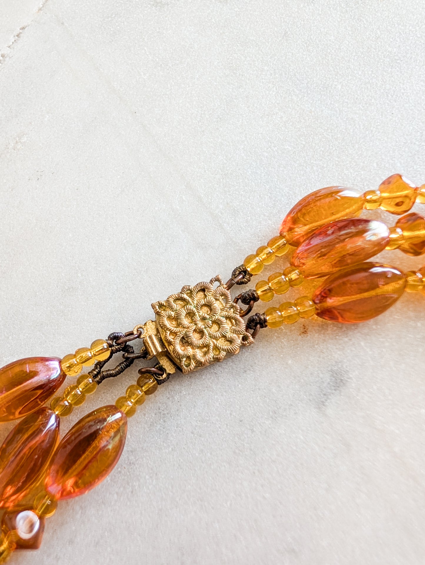 Collier 50's en verre et cristal