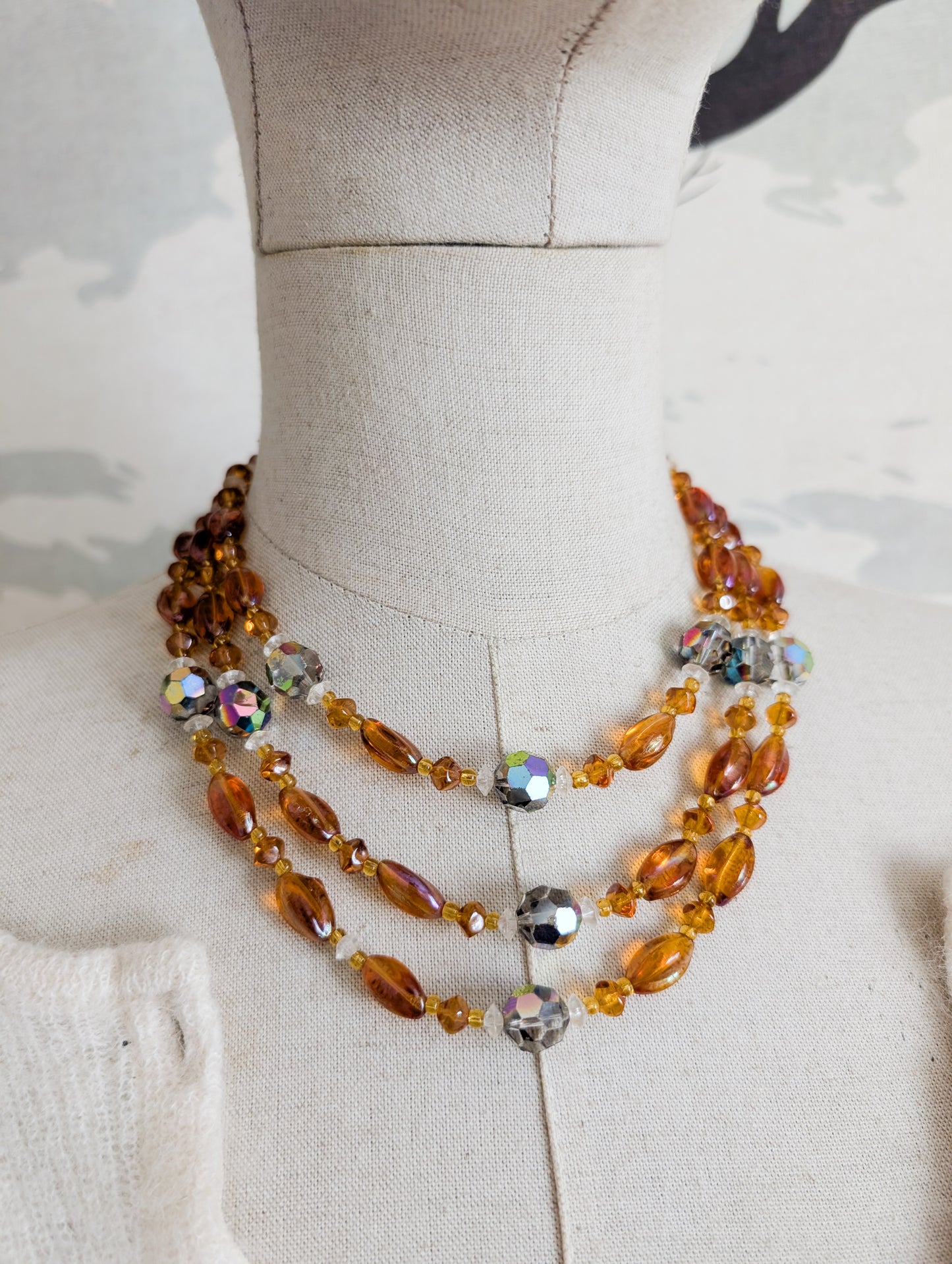Collier 50's en verre et cristal