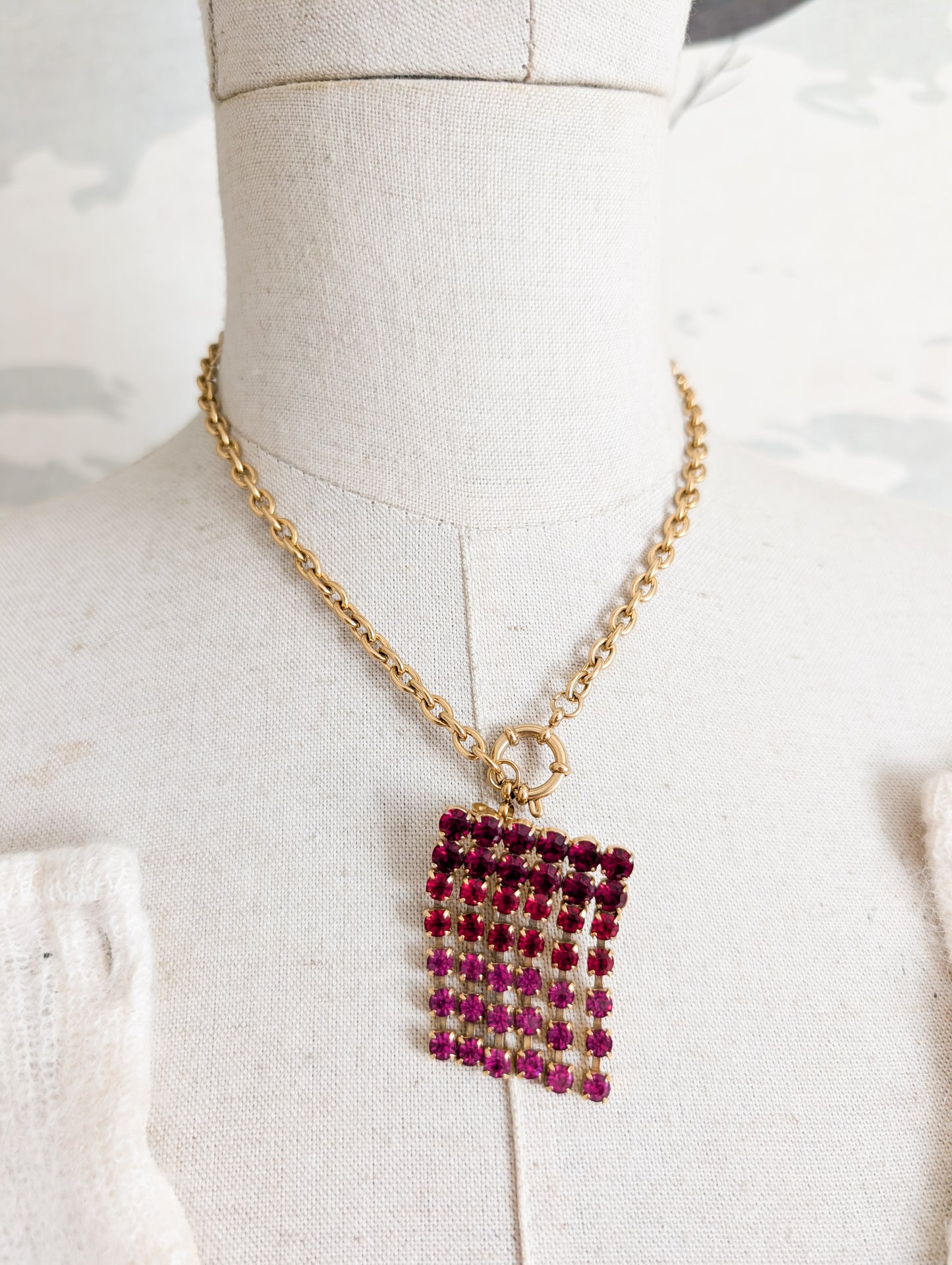 Broche 50's en strass de verre
