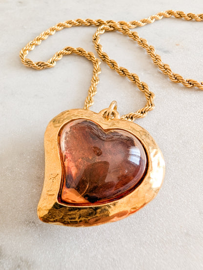 Iconique pendentif cœur Yves Saint Laurent