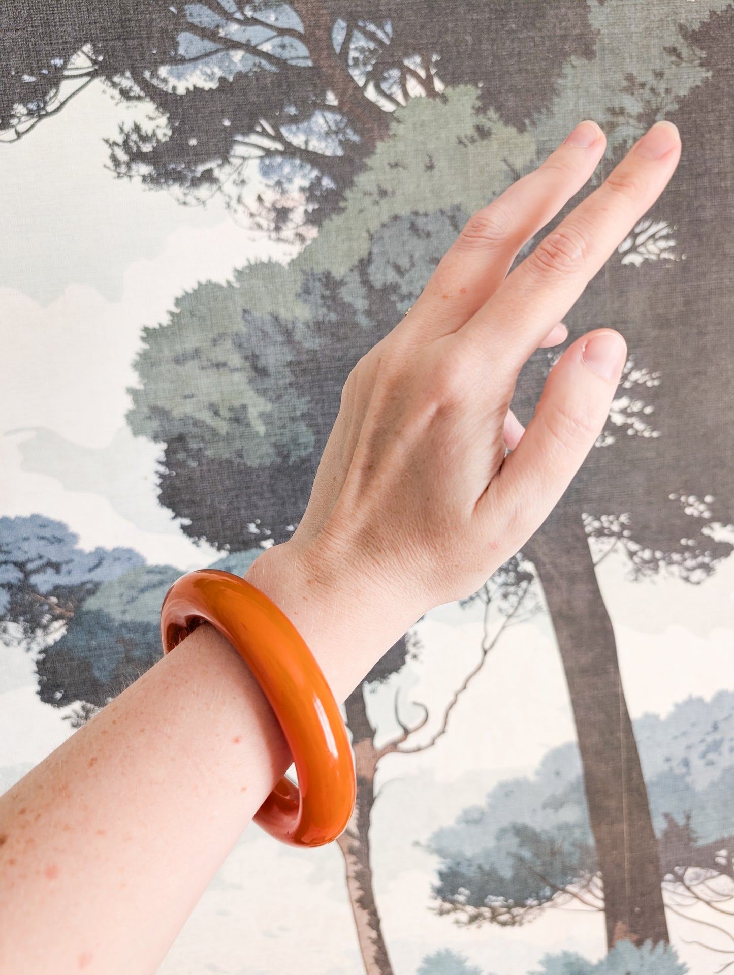Bracelet orange en résine 70's