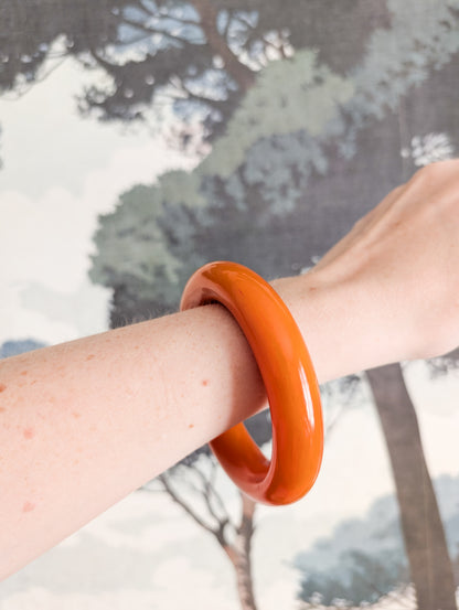 Bracelet orange en résine 70's