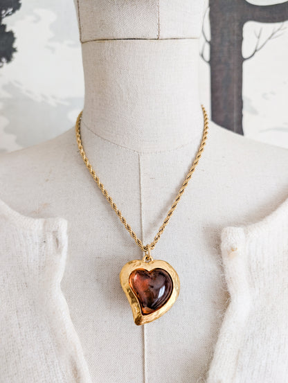 Iconique pendentif cœur Yves Saint Laurent