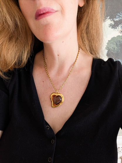 Iconique pendentif cœur Yves Saint Laurent