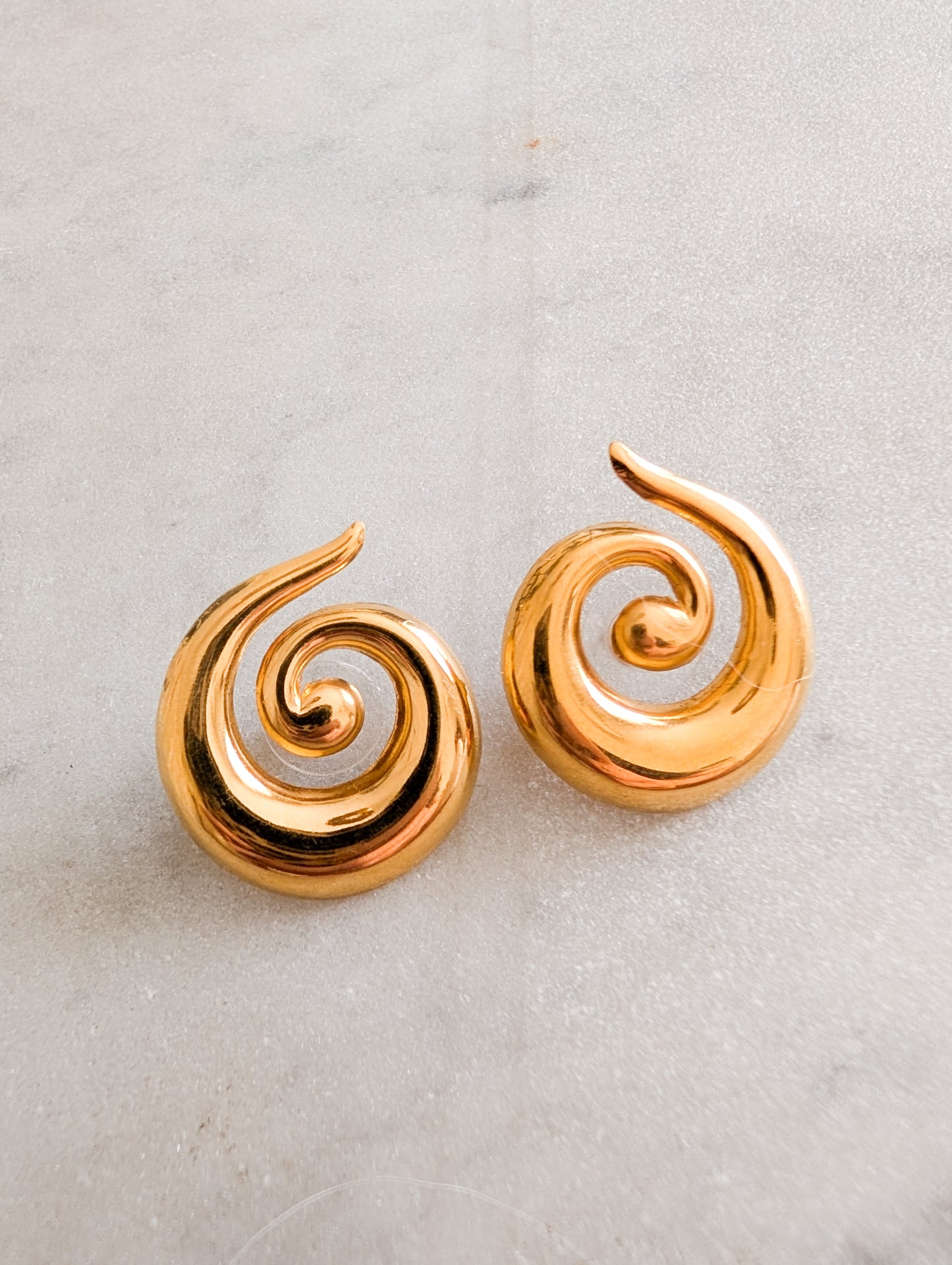Boucles Simply Whispers 80's oreilles percées