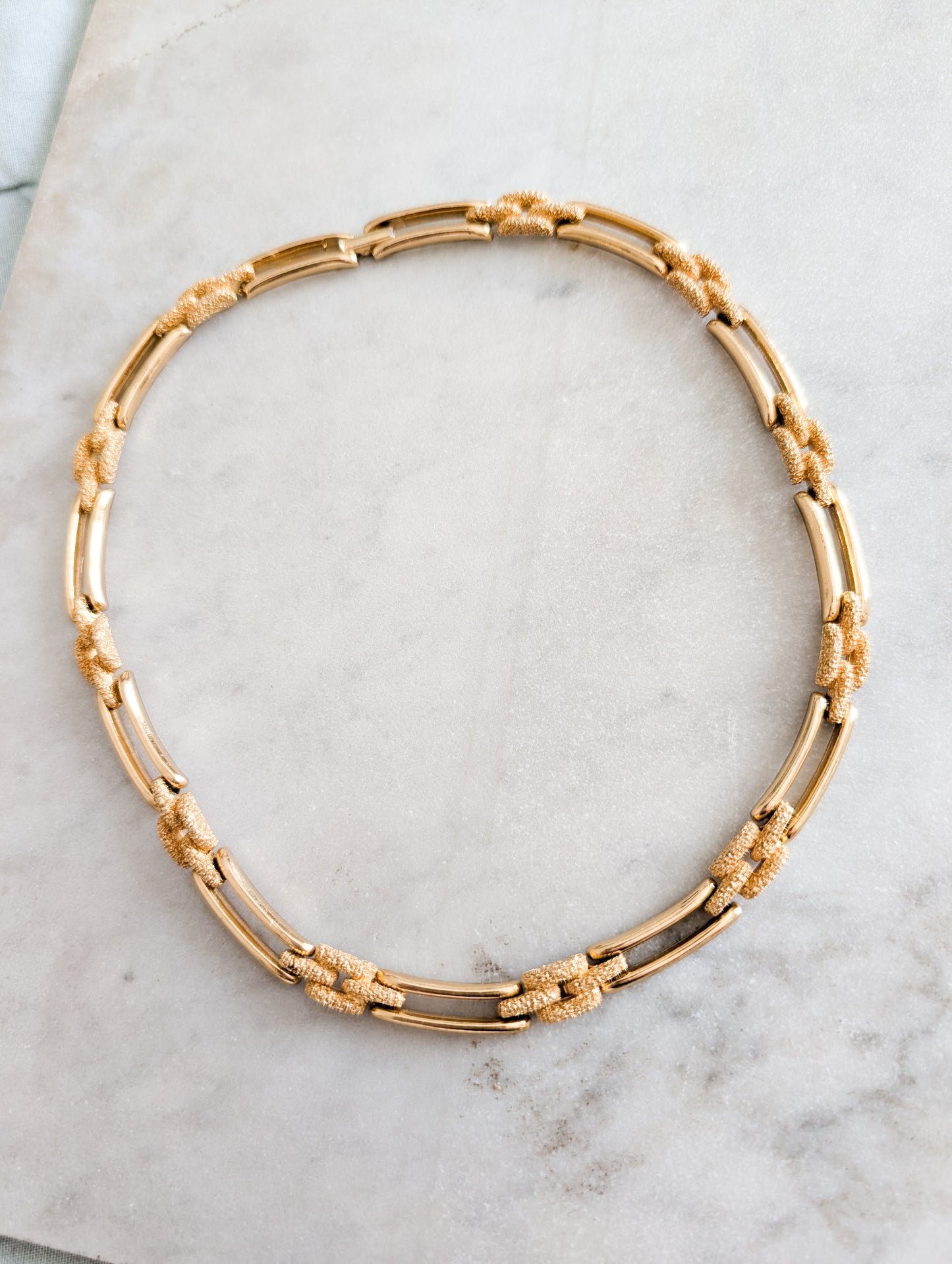 Collier Orena
