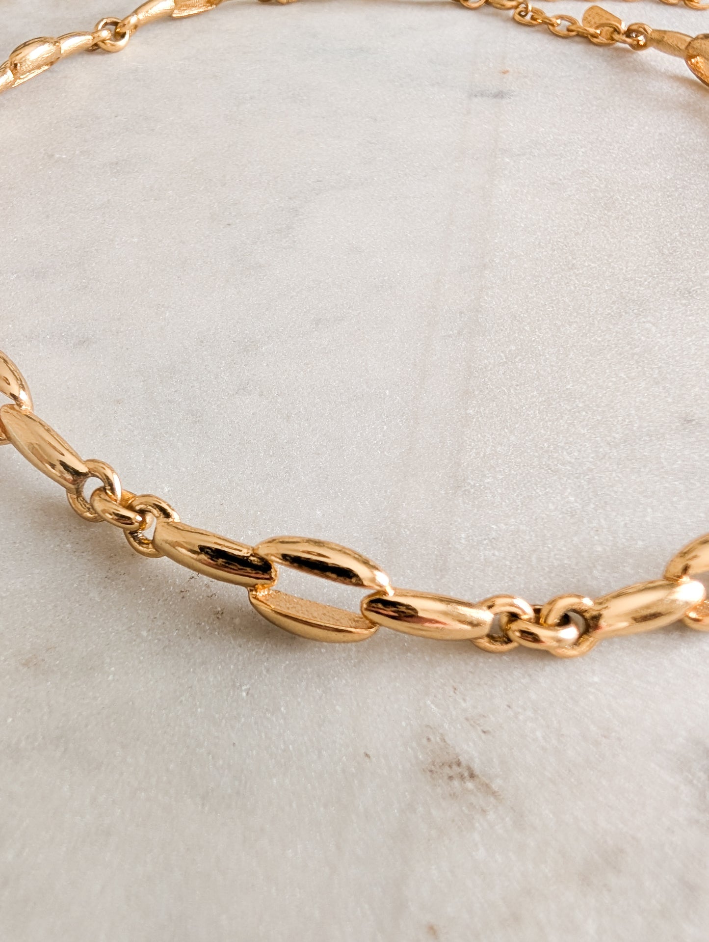 Collier Orena